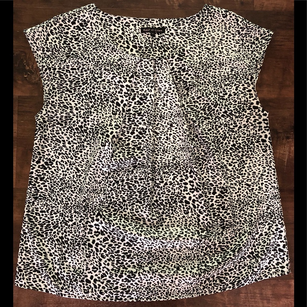 Violet & Claire Animal Print Cap Sleeve Blouse
